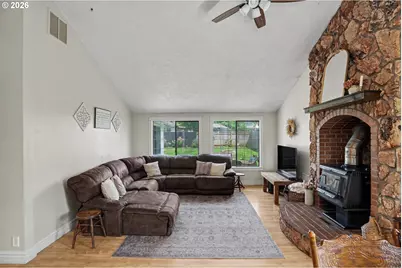 645 John St, Mount Angel, OR 97362 - Photo 5
