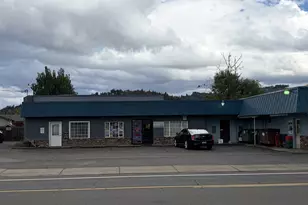358 S Calapooia St, Sutherlin, OR 97479 - Photo 1