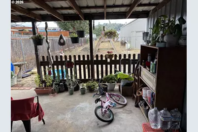 358 S Calapooia St, Sutherlin, OR 97479 - Photo 19