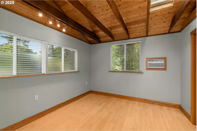 2612 SW Moss St, Portland, OR 97219 - Photo 25