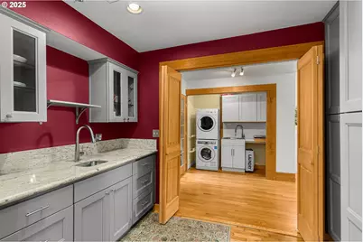 2612 SW Moss St, Portland, OR 97219 - Photo 17