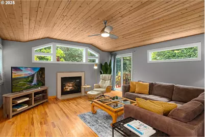 2612 SW Moss St, Portland, OR 97219 - Photo 5