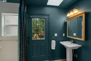 2612 SW Moss St, Portland, OR 97219 - Photo 21