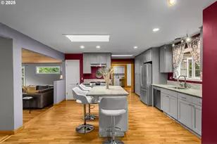 2612 SW Moss St, Portland, OR 97219 - Photo 9