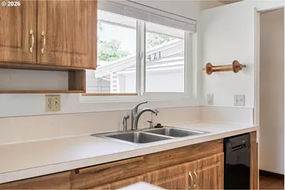 1421 Harvard Ave, Gladstone, OR 97027 - Photo 5