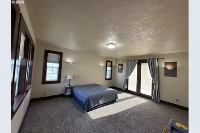 212 NW Bridge St, John Day, OR 97845 - Photo 13