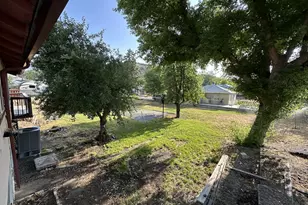 212 NW Bridge St, John Day, OR 97845 - Photo 37