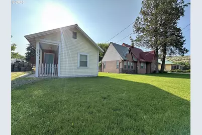 212 NW Bridge St, John Day, OR 97845 - Photo 39