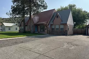 212 NW Bridge St, John Day, OR 97845 - Photo 3