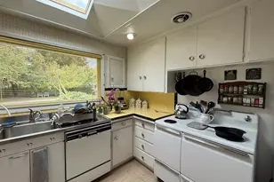 1470 Queens Way, Eugene, OR 97401 - Photo 13