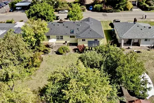 1470 Queens Way, Eugene, OR 97401 - Photo 37