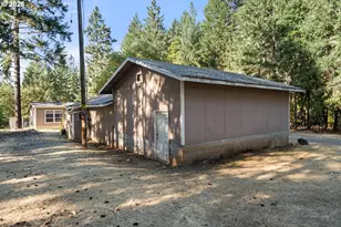 351 Board Shanty Creek Rd, Grants Pass, OR 97527 - Photo 9