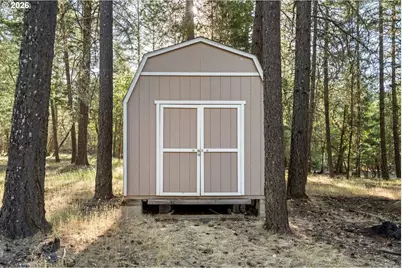 351 Board Shanty Creek Rd, Grants Pass, OR 97527 - Photo 29