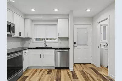 445 N Hayden Bay Dr, Portland, OR 97217 - Photo 5