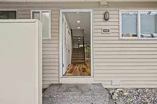 445 N Hayden Bay Dr, Portland, OR 97217 - Photo 3