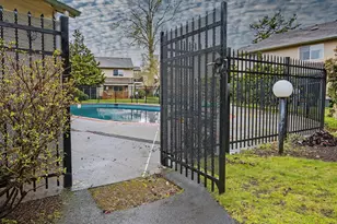 445 N Hayden Bay Dr, Portland, OR 97217 - Photo 23