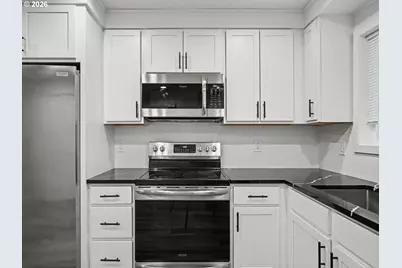 445 N Hayden Bay Dr, Portland, OR 97217 - Photo 7