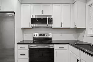 445 N Hayden Bay Dr, Portland, OR 97217 - Photo 7