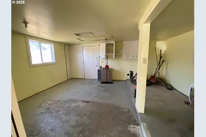 782 NE Center St, White Salmon, WA 98672 - Photo 11