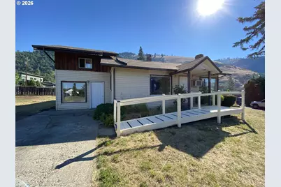 782 NE Center St, White Salmon, WA 98672 - Photo 27