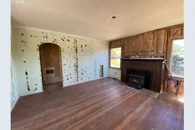 782 NE Center St, White Salmon, WA 98672 - Photo 19