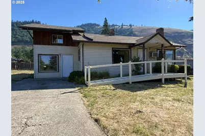 782 NE Center St, White Salmon, WA 98672 - Photo 25