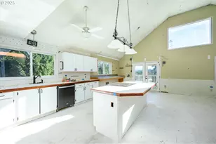 9750 SW Red Alder Rd, McMinnville, OR 97128 - Photo 17