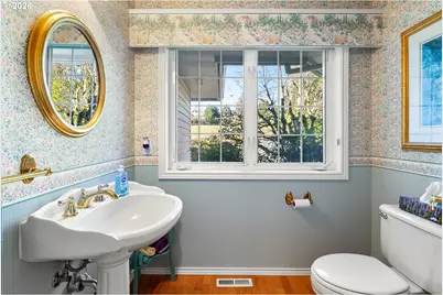 33779 SW Laurel Rd, Hillsboro, OR 97123 - Photo 39