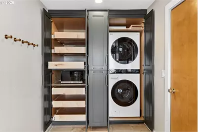 1195 NW Garibaldi St, Hillsboro, OR 97124 - Photo 27