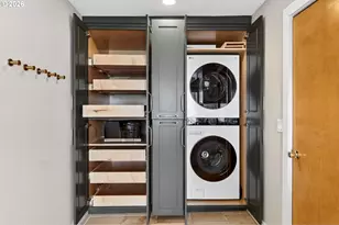 1195 NW Garibaldi St, Hillsboro, OR 97124 - Photo 27