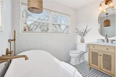 1195 NW Garibaldi St, Hillsboro, OR 97124 - Photo 19