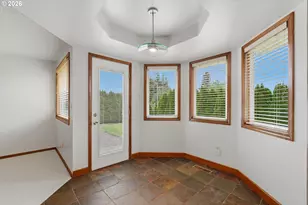 391 NE 30th Dr, Gresham, OR 97030 - Photo 17