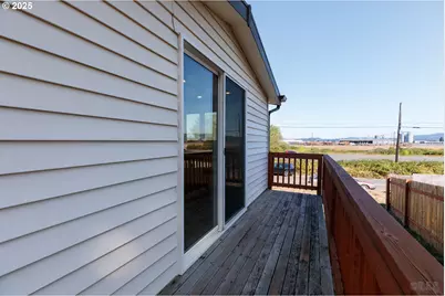 29590 Fir St, Rainier, OR 97048 - Photo 17