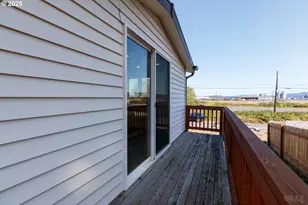 29590 Fir St, Rainier, OR 97048 - Photo 17