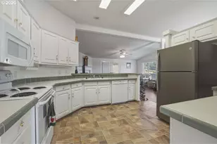 1009 Honey Do St, The Dalles, OR 97058 - Photo 27