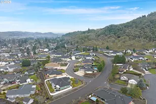 334 Augusta Ct, Winchester, OR 97495 - Photo 45