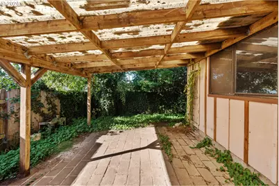 1090 Sanford St, Coos Bay, OR 97420 - Photo 25