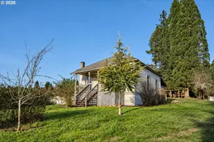 253 Binder Rd, Elkton, OR 97436 - Photo 37