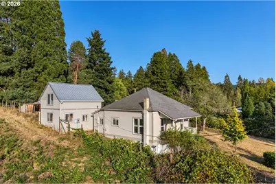 253 Binder Rd, Elkton, OR 97436 - Photo 3