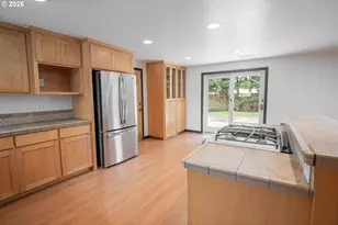 100 E 39th Ave, Eugene, OR 97405 - Photo 9