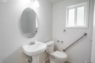100 E 39th Ave, Eugene, OR 97405 - Photo 29