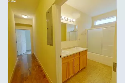 1857 Pearl St, Eugene, OR 97401 - Photo 17