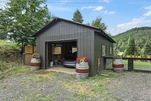 1280 N Main Ave, White Salmon, WA 98672 - Photo 37