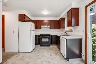 6446 SE Holgate Blvd, Portland, OR 97206 - Photo 5