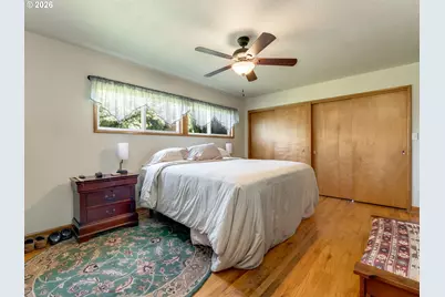 1215 E College St, Mount Angel, OR 97362 - Photo 33