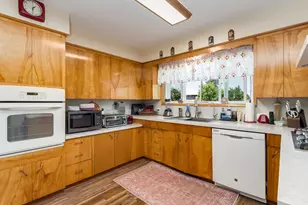 1215 E College St, Mount Angel, OR 97362 - Photo 9