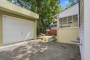 1324 SE 51st Ave, Portland, OR 97215 - Photo 45