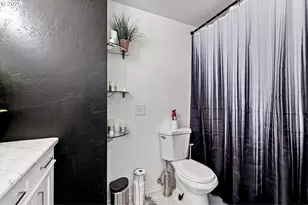 144 Peppertree Ct, Roseburg, OR 97471 - Photo 25