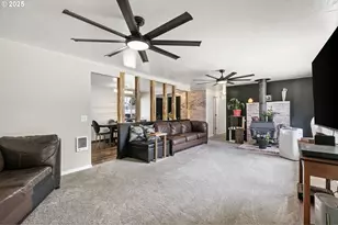 144 Peppertree Ct, Roseburg, OR 97471 - Photo 17