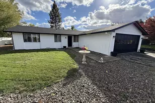 144 Peppertree Ct, Roseburg, OR 97471 - Photo 3